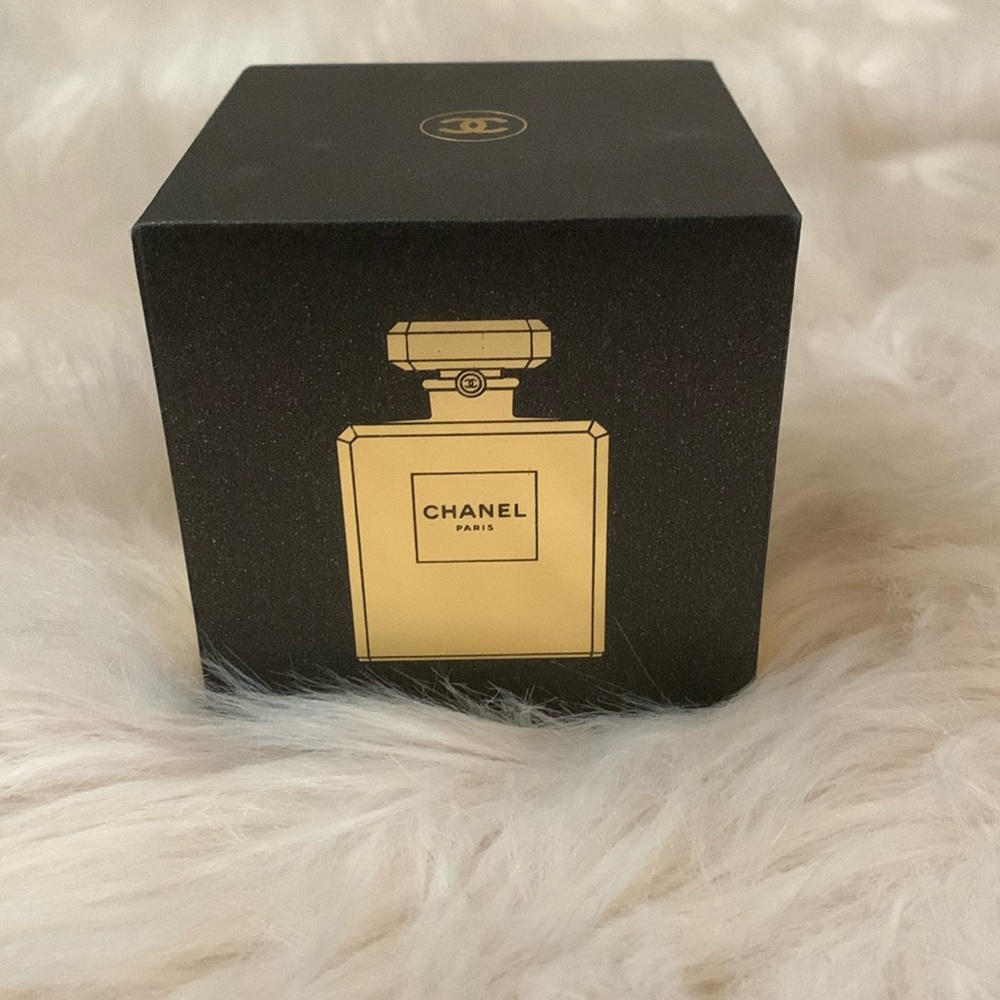 Chanel Holiday Twinkling Lights Cube